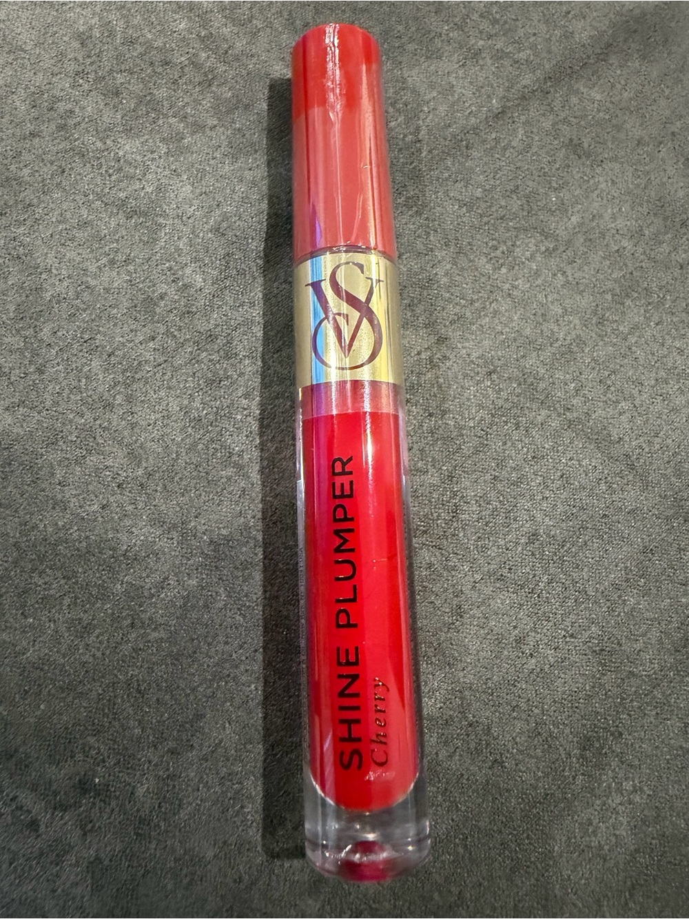 New Victoria’s Secret shine plumper in cherry 🍒
